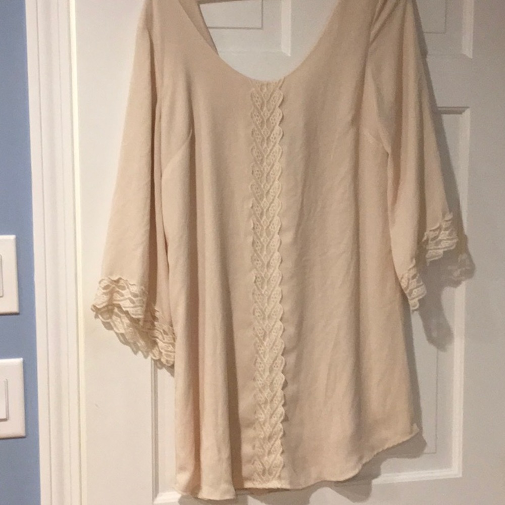 Astr Flowy dress size m.
